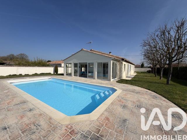 Maison vente à Confolens, Coulonges