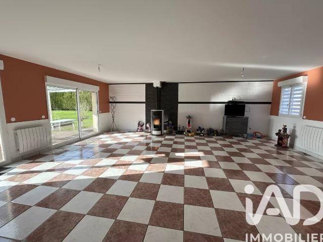 Maison vente à Amiens, Contay