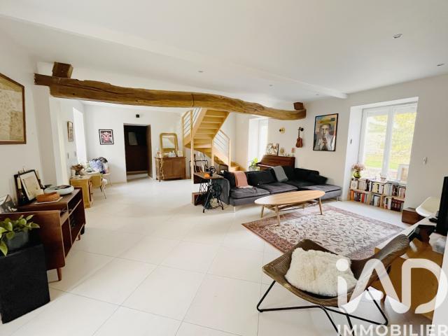 Maison vente à Fontainebleau, Cély