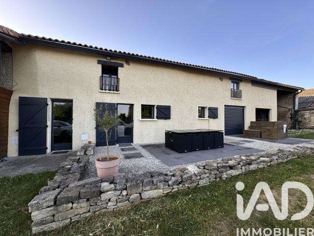 Maison vente à Niort, Chef-boutonne