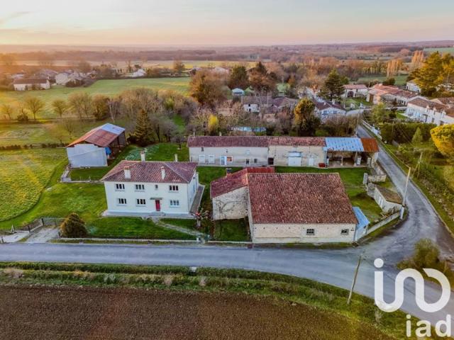 Maison vente à Confolens, Raix