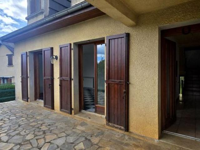 Maison vente à Mauriac, Arches