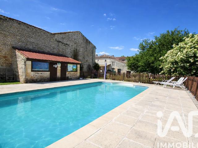 Maison vente à Confolens, Saint-fraigne