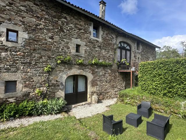 Maison vente à Le Montet, Montet-et-Bouxal