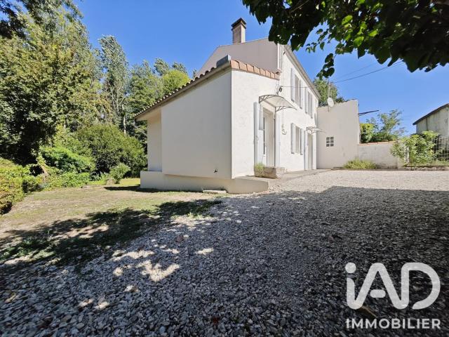 Maison vente à Saint-Jean-d'Angély, Les Eglises-d'argenteuil