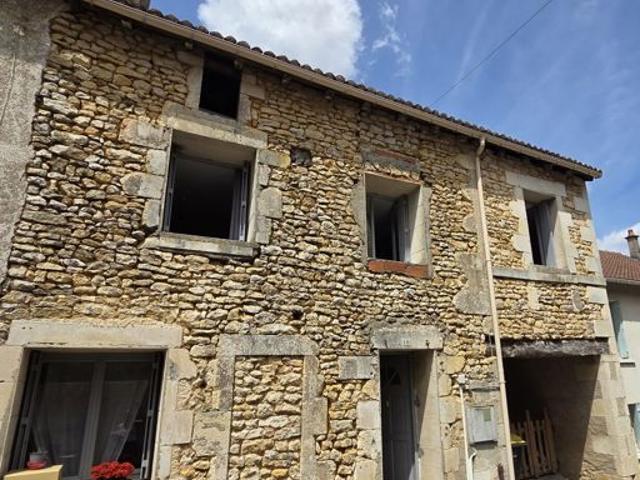 Maison vente à Montmorillon, Nalliers
