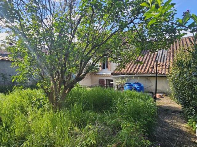 Maison vente à Confolens, Courcôme