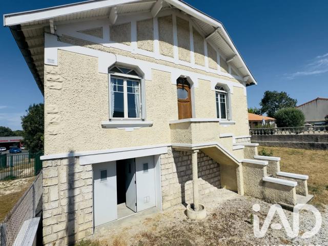 Maison vente à Angoulême, La Couronne