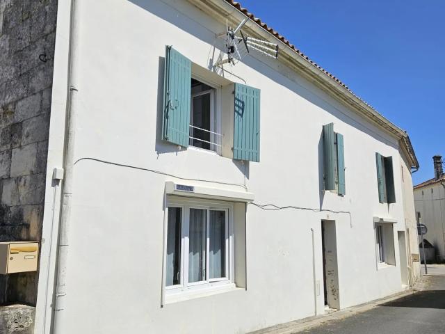 Maison vente à Jonzac, Saint-bonnet-sur-gironde