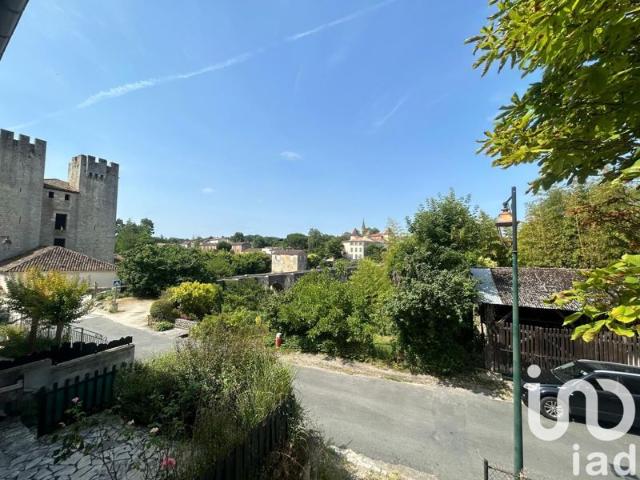 Maison vente à Nérac, Fieux