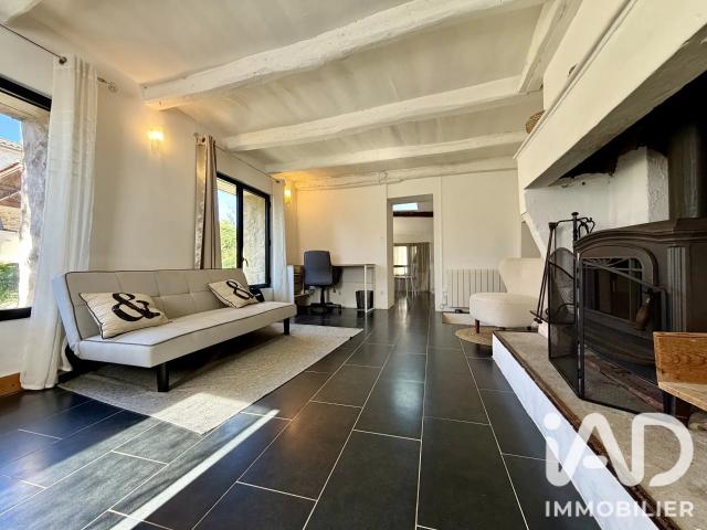 Maison vente à Le Champ du Poteau, Saint-Coutant-le-Grand