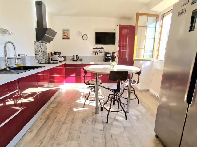 Maison vente à Nontron, Saint-cyr-les-champagnes