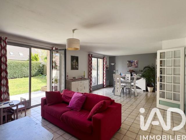 Maison vente à Versailles, Plaisir