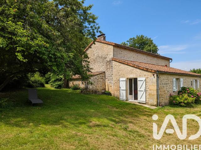 Maison vente à Laussagne, Vouzan