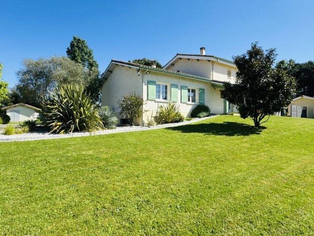 Maison vente à Saint-germain-du-puch, La Bretonne