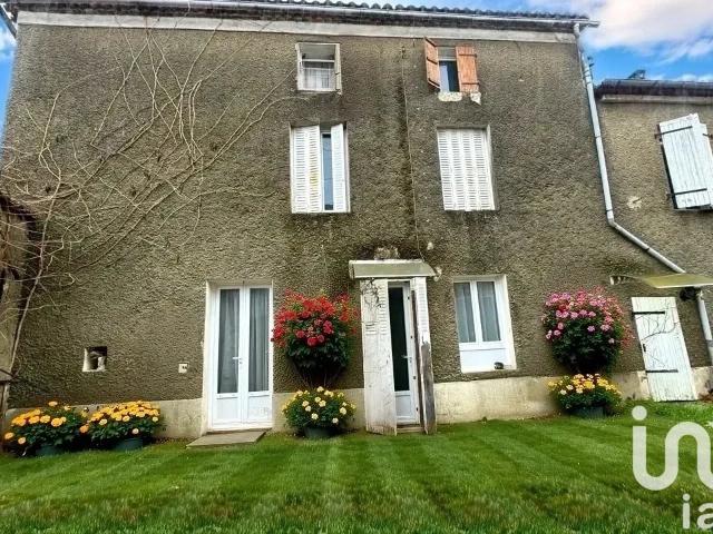 Maison vente à Confolens, Saint-angeau