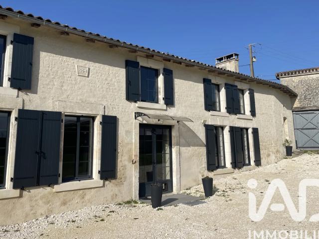 Maison vente à Cognac, Saint-bonnet