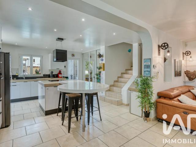 Maison vente à Arrondissement de Toulon, Bormes-les-mimosas