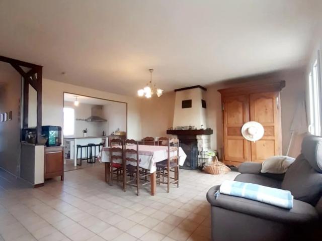 Maison vente à Dijon, Genlis