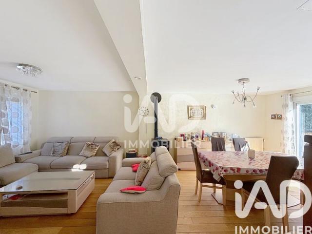 Maison vente à Versailles, Plaisir