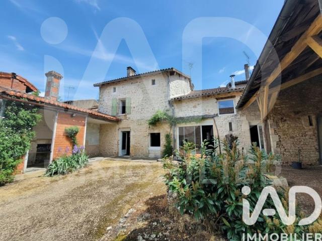 Maison vente à Confolens, Les Pins