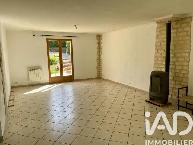 Maison vente à Sens, Courtois-sur-yonne