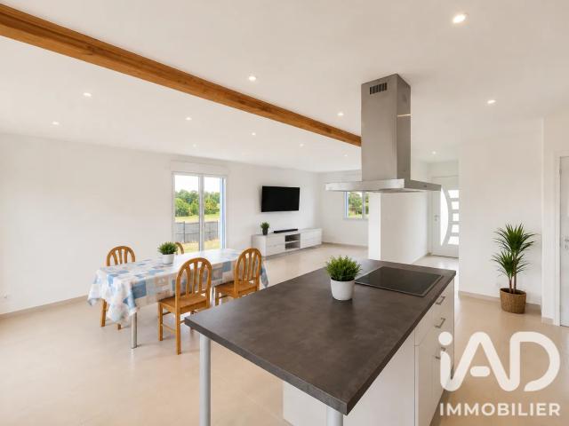 Maison vente à Les Champs, Neuilly-le-Vendin