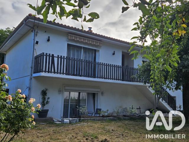 Maison vente à Saintes, Saint-georges-des-coteaux