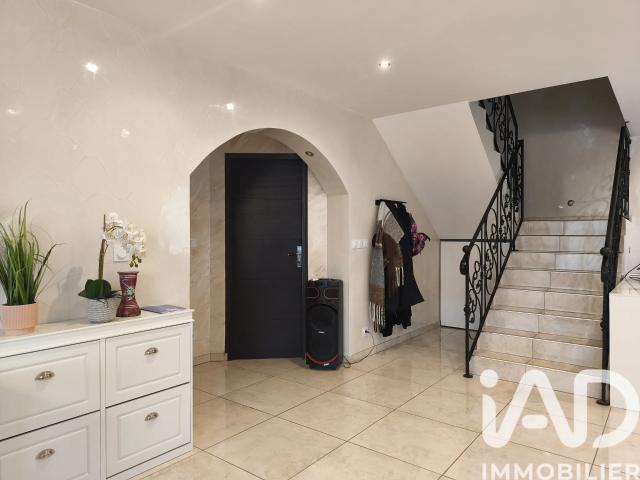 Maison vente à Orléans, Vennecy