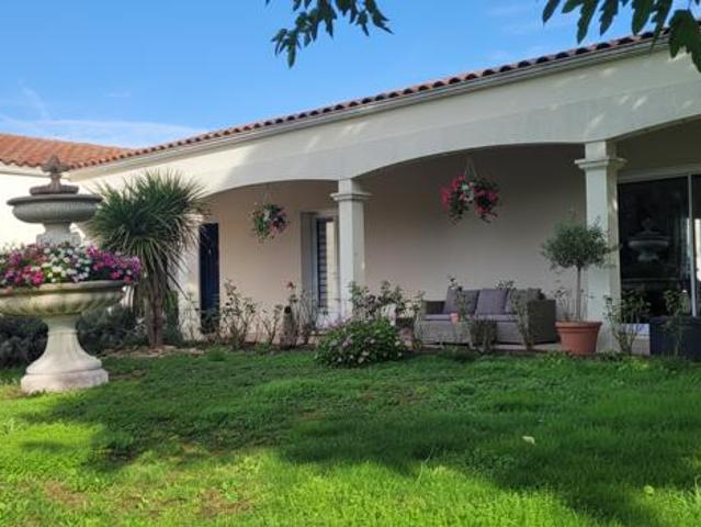 Maison vente à Saint-Jean-d'Angély, Poursay-garnaud