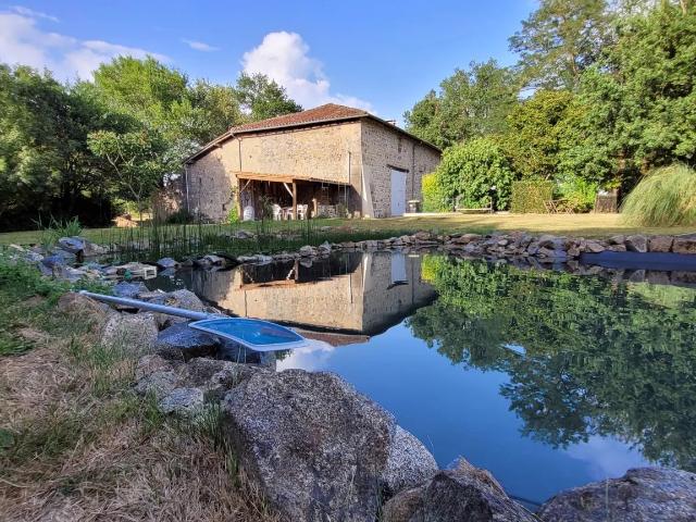 Maison vente à Genouillac, Terres-de-Haute-Charente
