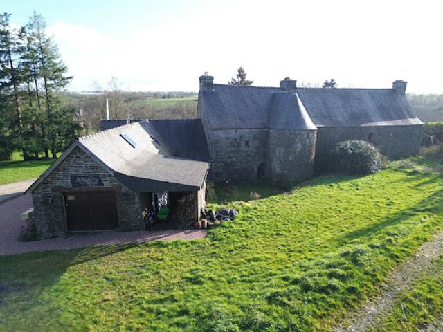 Château vente à Kerviou, Duault