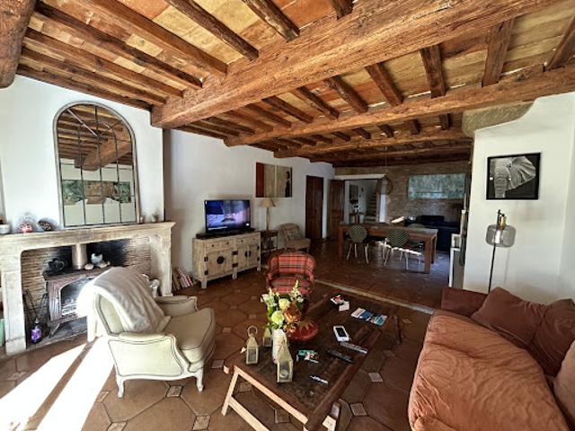 Ferme vente à Nîmes, Saint-quentin-la-poterie