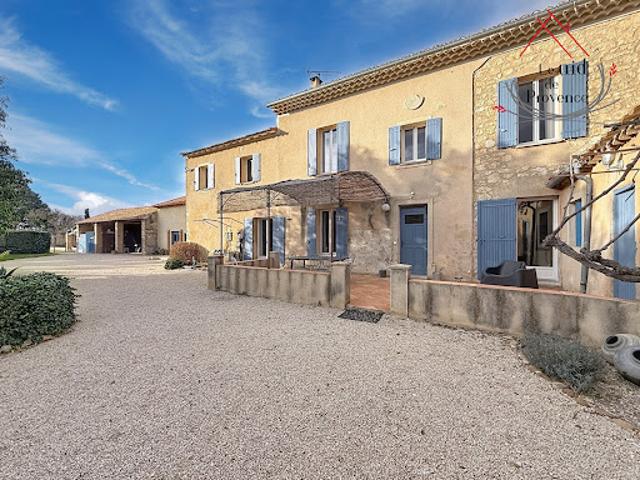 Ferme vente à Carpentras, Pernes-les-fontaines