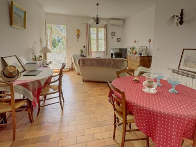 Ferme vente à Arles, Eyragues