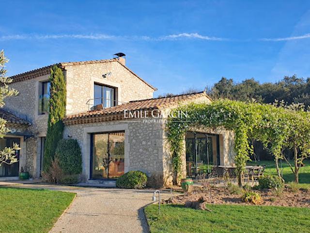 Ferme vente à Arles, Eygalières