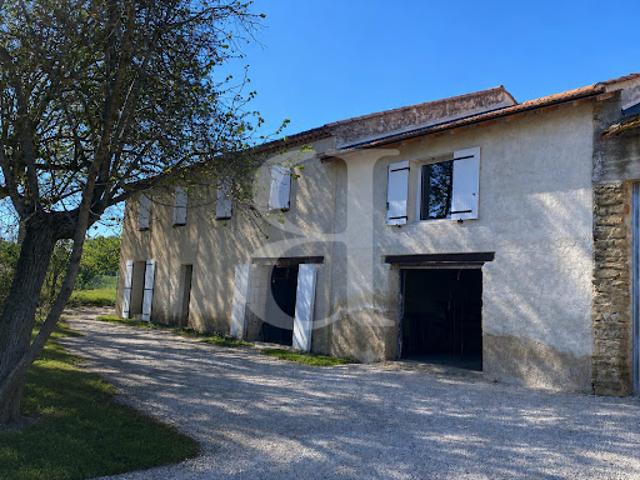 Ferme vente à Carpentras, Monteux