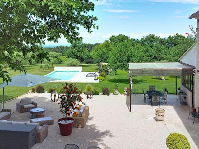 Ferme vente à Carpentras, Pernes-les-fontaines