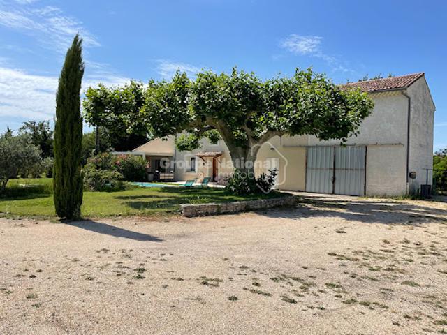 Ferme vente à Carpentras, Monteux