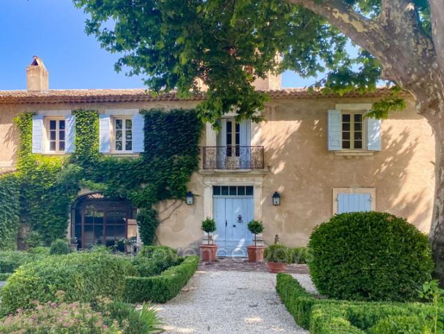 Maison vente à Apt, Murs