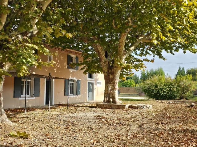 Maison vente à Arles, Mollégès