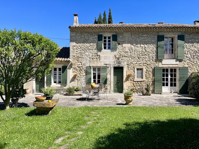 Ferme vente à Arles, Saint-etienne-du-grès