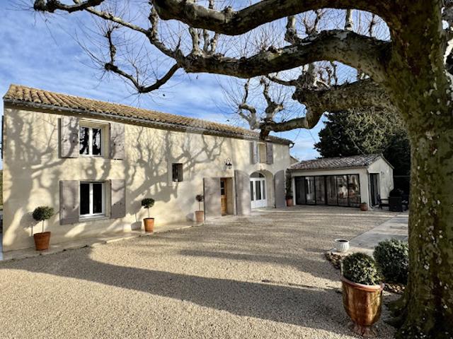 Ferme vente à Arles, Eygalières