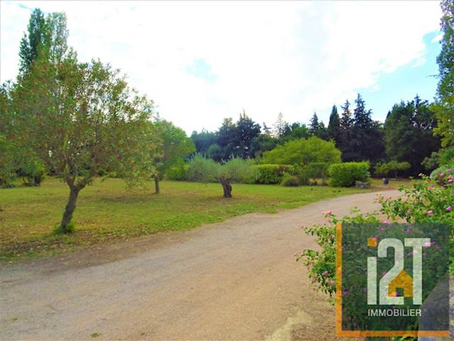 Ferme vente à Nîmes, Sernhac