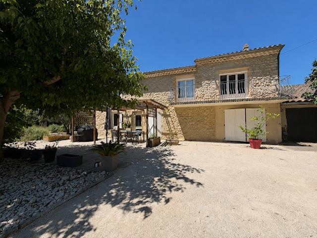 Ferme vente à Carpentras, Caderousse
