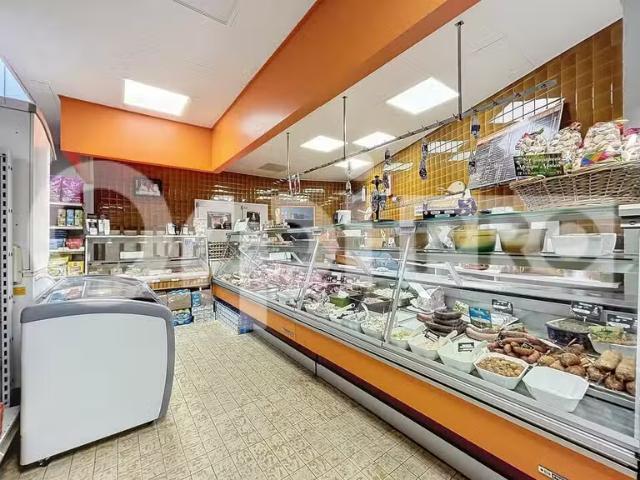 Local Commercial vente à Clermont, Oise