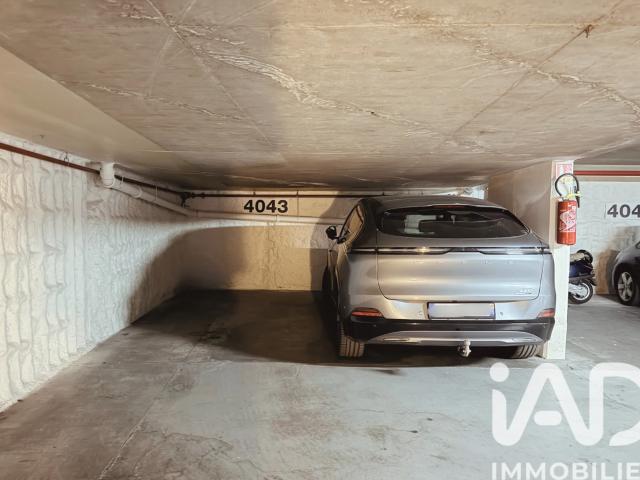 Garage vente à Paris, Île-de-France