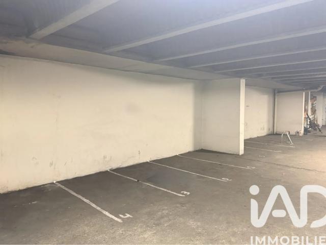Garage vente à Paris, Île-de-France