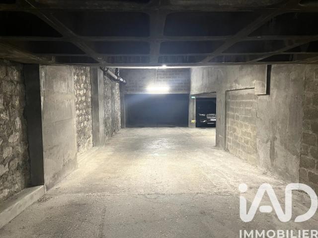 Garage vente à Paris, Île-de-France