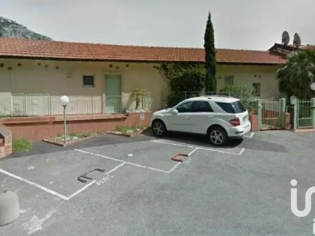 Garage vente à Nice, Èze